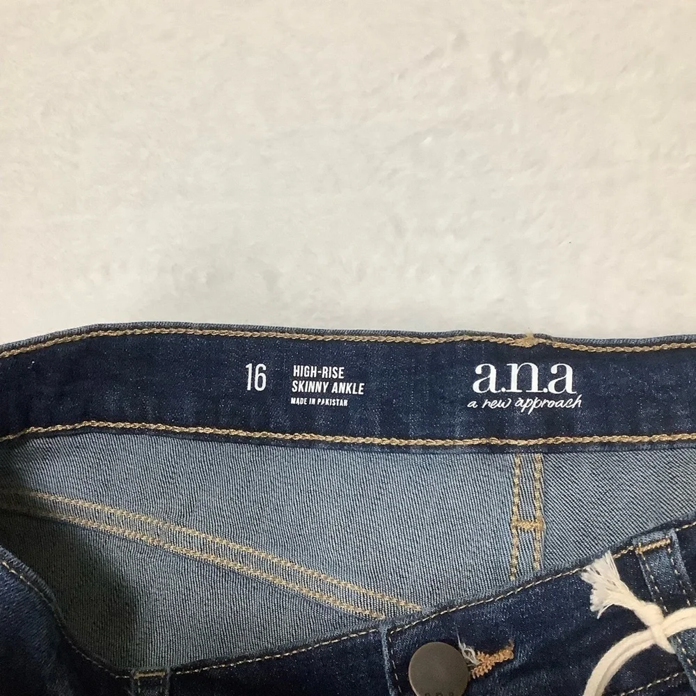 a.n.a. NWT Women’s High-Rise Ankle Skinny Jeans Dark Blue Size 16